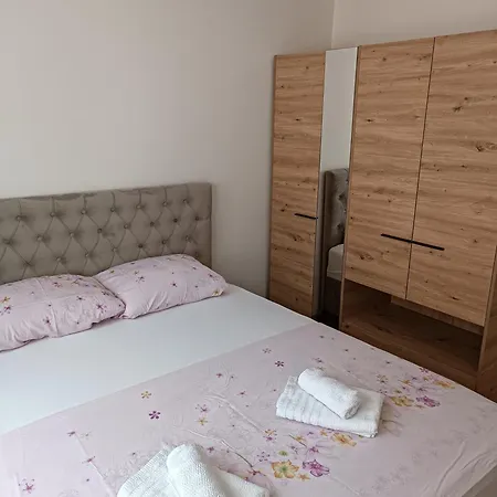 Apartamento Holiday2 *